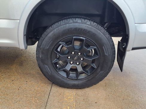 Used 2019 Ford F150 Lariat image 8