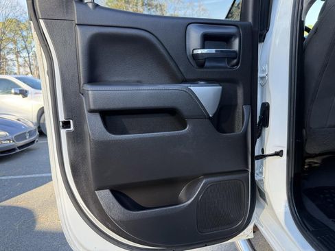 Used 2019 Chevrolet Silverado 1500 LT image 25