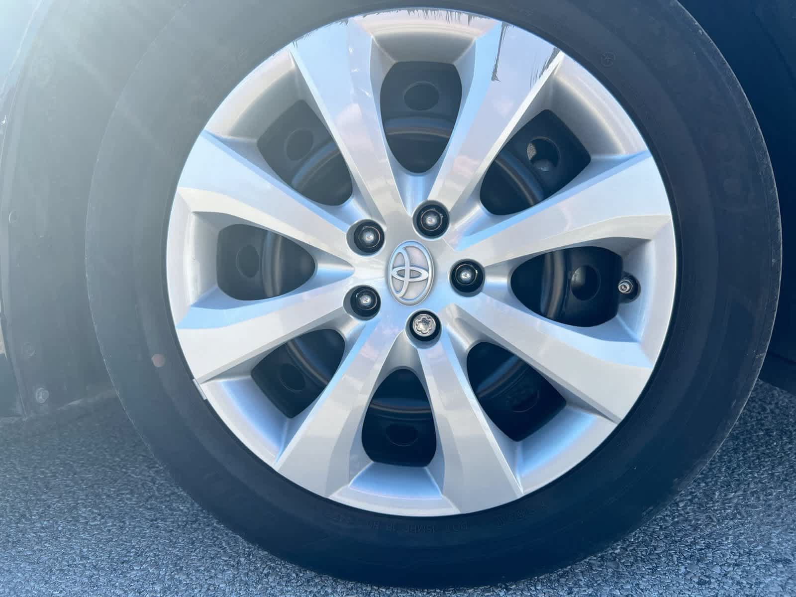 Used 2023 Toyota Corolla LE FWD image 32