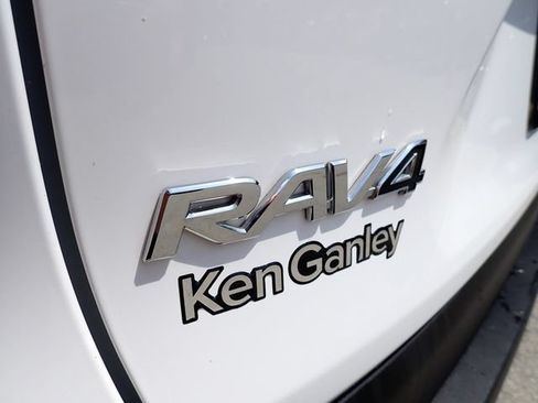 Certified 2025 Toyota RAV4 XLE AWD/4WD image 7