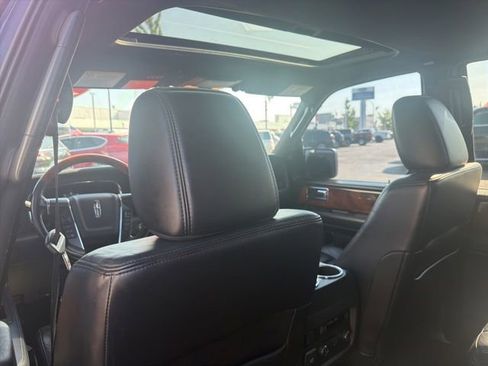 Used 2016 Lincoln Navigator Select AWD/4WD image 20