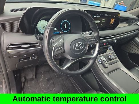 Used 2024 Hyundai Palisade Calligraphy image 11