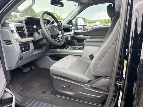 New 2026 Ford F350 XLT w/ XLT Premium Package AWD/4WD image 8