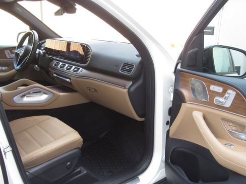 Used 2024 Mercedes-Benz GLE 450 4MATIC image 18