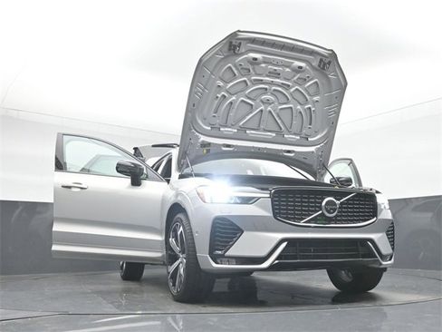 Used 2023 Volvo XC60 B5 Ultimate w/ Climate Package image 56