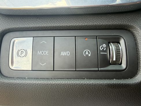 Used 2026 GMC Acadia Elevation w/ Elevation Premium Package AWD/4WD image 15