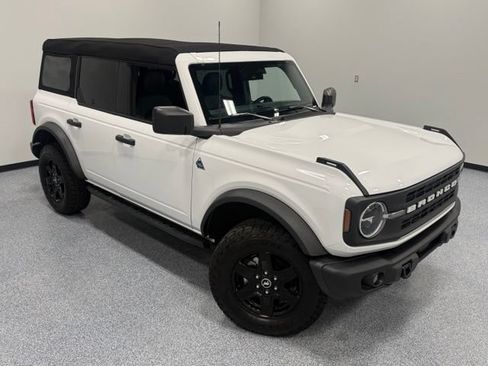 Certified 2024 Ford Bronco Black Diamond AWD/4WD image 34