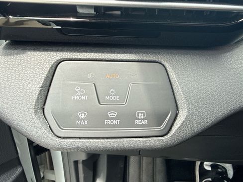 Used 2023 Volkswagen ID.4 Pro S AWD/4WD image 15
