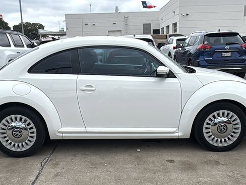 Used 2014 Volkswagen Beetle 2.5 image 6