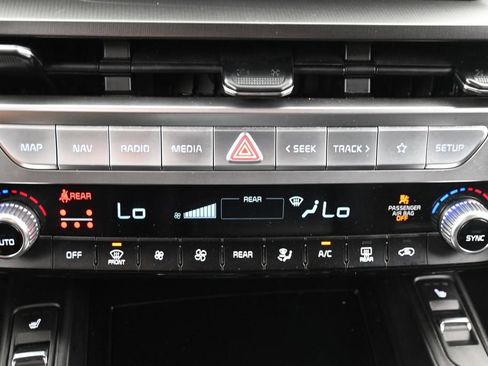 Used 2025 Kia Telluride S AWD/4WD image 21