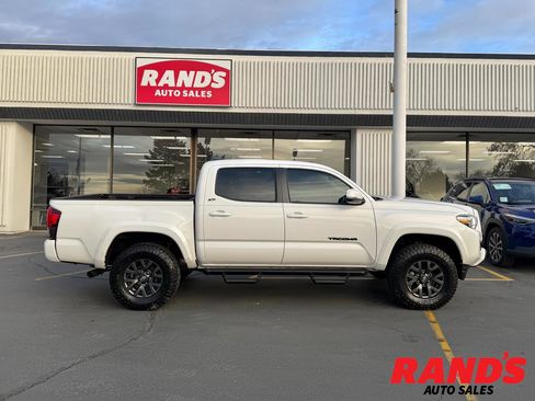 Used 2023 Toyota Tacoma SR5 image 1