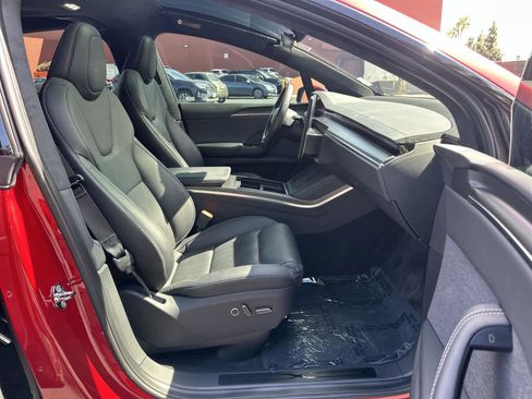 Used 2023 Tesla Model X Plaid image 14