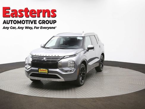 Used 2022 Mitsubishi Outlander SEL image 57