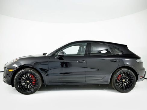 New 2026 Porsche Macan GTS image 2