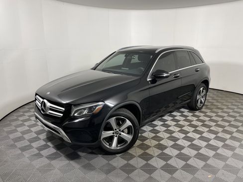 Used 2019 Mercedes-Benz GLC 300 image 1