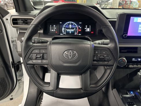 Used 2025 Toyota Tacoma SR5 image 17