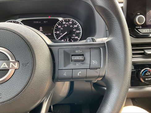 Certified 2025 Nissan Pathfinder S FWD image 20