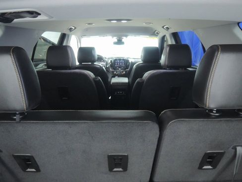 Used 2020 Chevrolet Traverse LT w/ LT Premium Package image 28