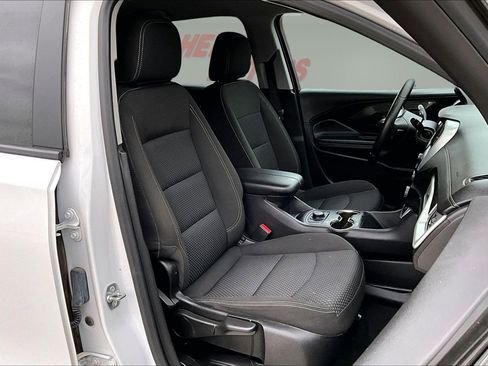 Used 2024 GMC Terrain SLE image 27