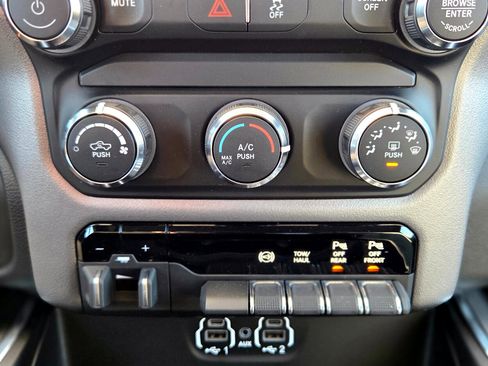 Used 2024 RAM 2500 Big Horn w/ Off Road Package image 13