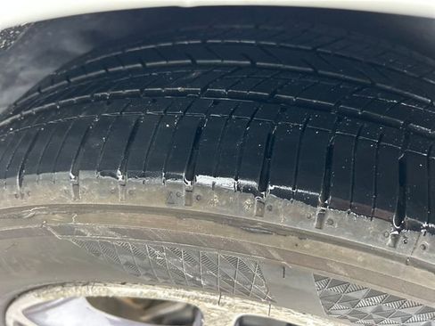 Used 2019 Dodge Challenger SXT image 37