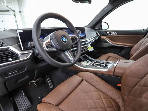 New 2026 BMW X5 xDrive40i w/ M Sport Package image 10