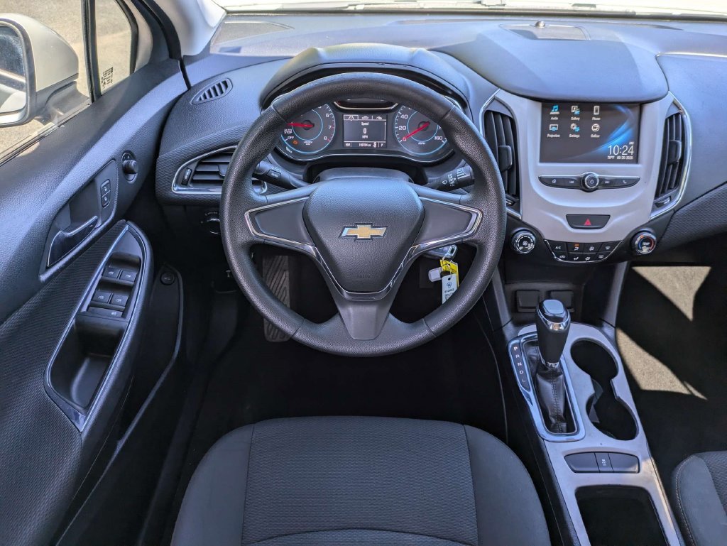 Used 2017 Chevrolet Cruze LS FWD image 14