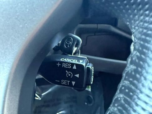 Used 2015 Toyota Tacoma PreRunner image 29