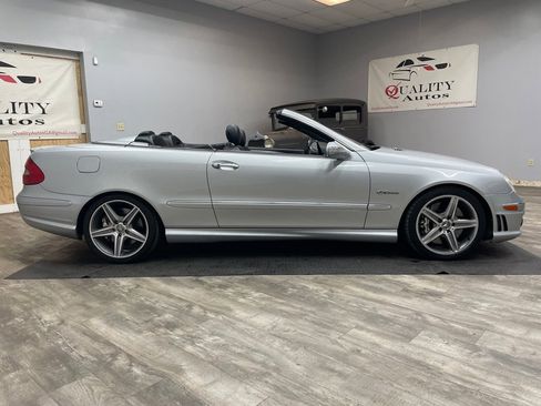 Used 2007 Mercedes-Benz CLK 63 AMG Cabriolet image 12