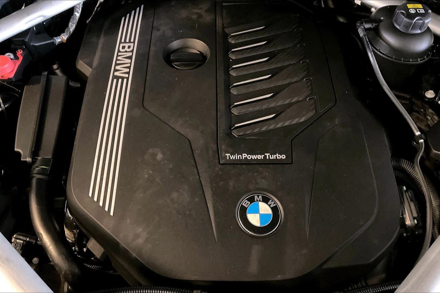 Used 2021 BMW X6 xDrive40i w/ Executive Package 2 AWD/4WD image 28
