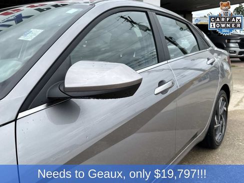 Used 2025 Hyundai Elantra SEL FWD image 8