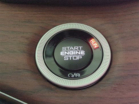 New 2025 Jeep Grand Cherokee L Summit w/ Advanced Protech Group IV image 32