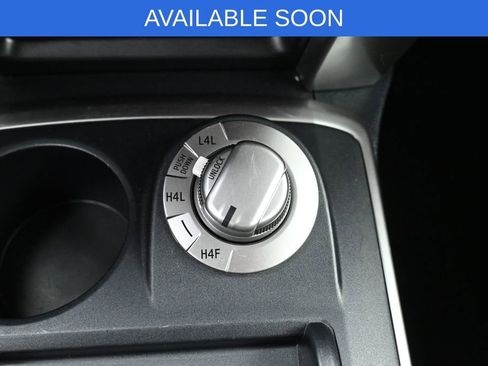 Used 2024 Toyota 4Runner Limited AWD/4WD image 26