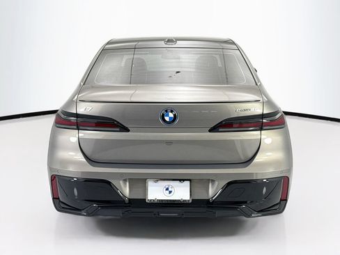 Used 2025 BMW i7 eDrive50 w/ M Sport Package RWD image 6