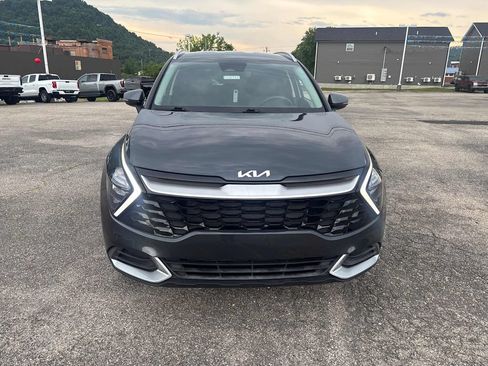 Used 2023 Kia Sportage EX AWD/4WD image 8