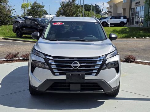 Used 2024 Nissan Rogue S FWD image 2