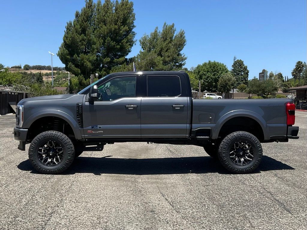 New 2026 Ford F250 XLT w/ XLT Premium Package AWD/4WD image 4