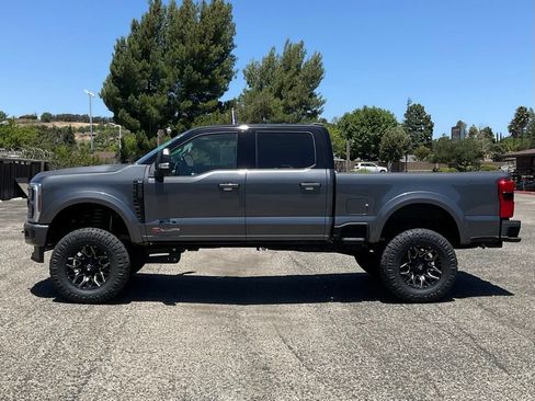 New 2026 Ford F250 XLT w/ XLT Premium Package AWD/4WD image 4
