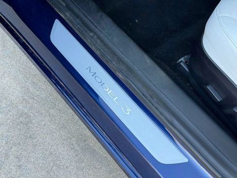 Used 2018 Tesla Model 3 Long Range AWD/4WD image 14