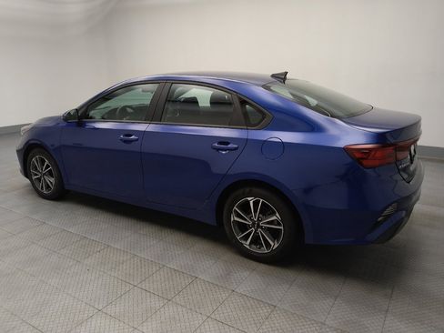 Used 2022 Kia Forte LXS w/ LXS Technology Package image 3
