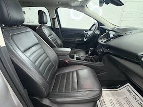 Used 2018 Ford Escape Titanium image 10