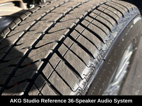 Certified 2023 Cadillac Escalade ESV V image 15