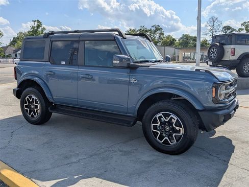New 2025 Ford Bronco Outer Banks image 2