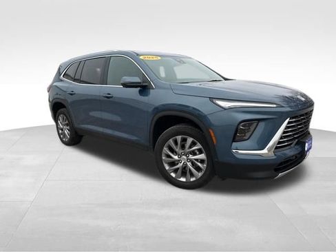 Used 2025 Buick Enclave Preferred image 10