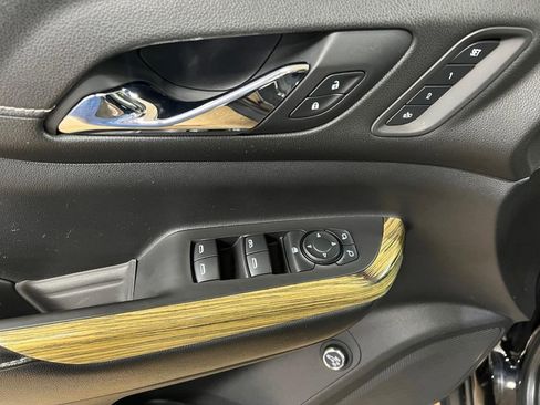 Used 2019 GMC Acadia Denali w/ Technology Package image 28