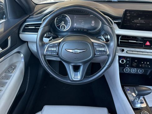 Used 2024 Genesis G70 2.5T RWD image 13