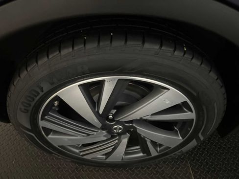 Used 2018 Nissan Murano Platinum image 13