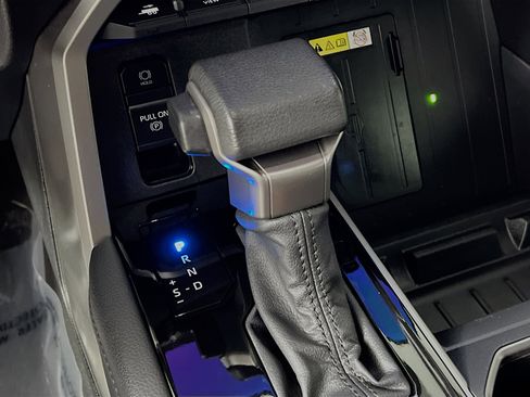 Used 2023 Toyota Tundra Limited image 24