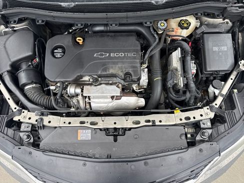 Used 2017 Chevrolet Cruze LT image 28