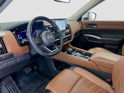 Used 2024 Nissan Pathfinder Platinum w/ Cargo Package FWD image 12
